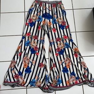 Bell Bottom Printed Pants